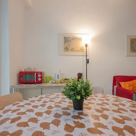 I Host - Monza 32 * Mediolan