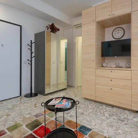 I Host - Monza 32 Apartament *