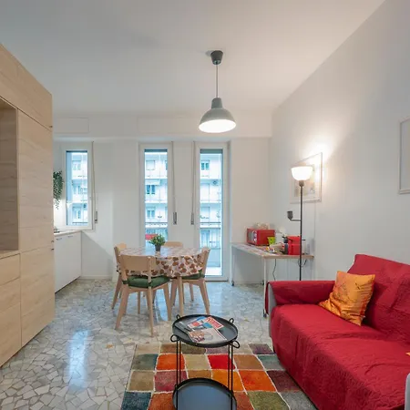 I Host - Monza 32 * Mediolan