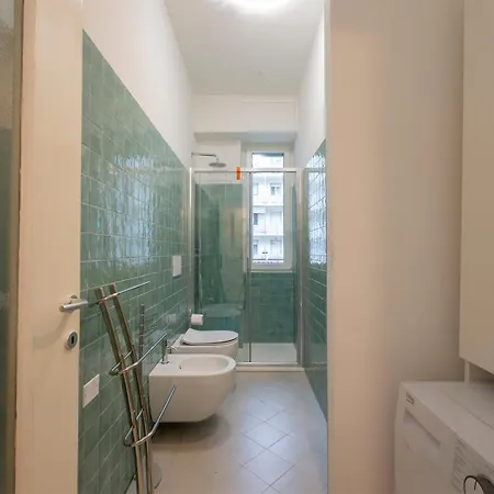 I Host - Monza 32 * Mediolan