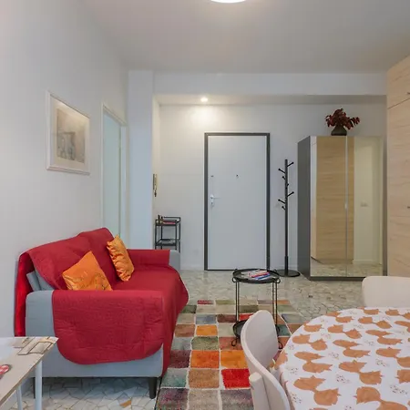 Apartament I Host - Monza 32 *