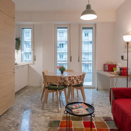 I Host - Monza 32 Apartament